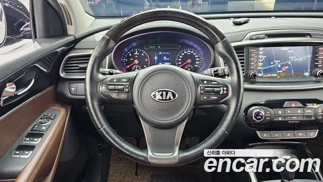 Kia Sorento — фото 13