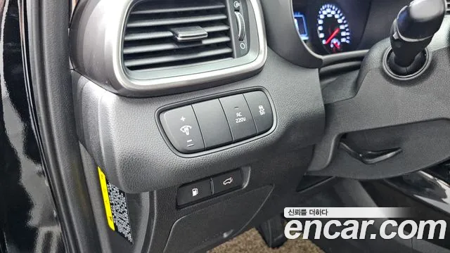 Kia Sorento — фото 16