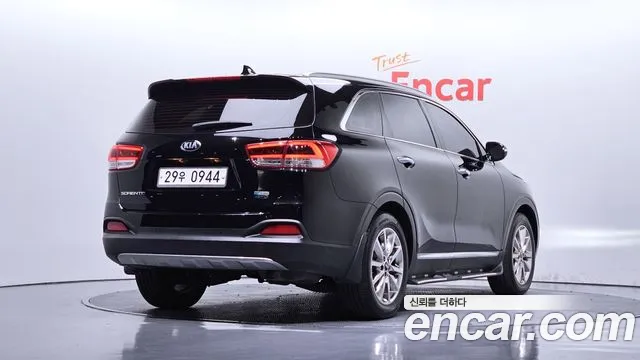 Kia Sorento — фото 2