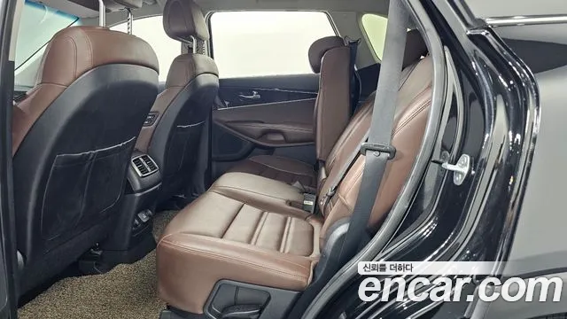 Kia Sorento — фото 26