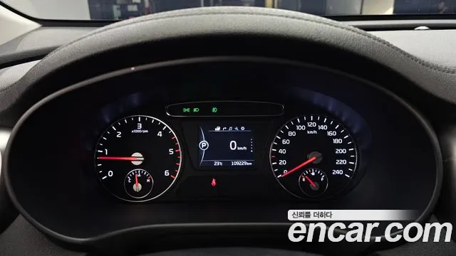 Kia Sorento — фото 8