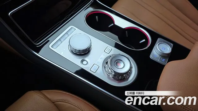 Genesis GV80 — фото 9