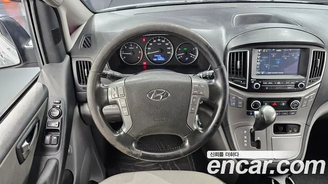 Hyundai Starex — фото 13