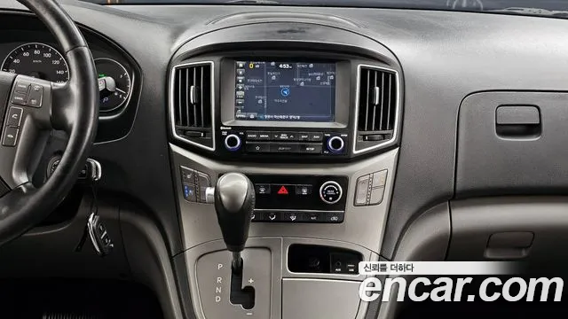 Hyundai Starex — фото 14