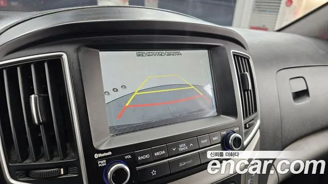 Hyundai Starex — фото 15
