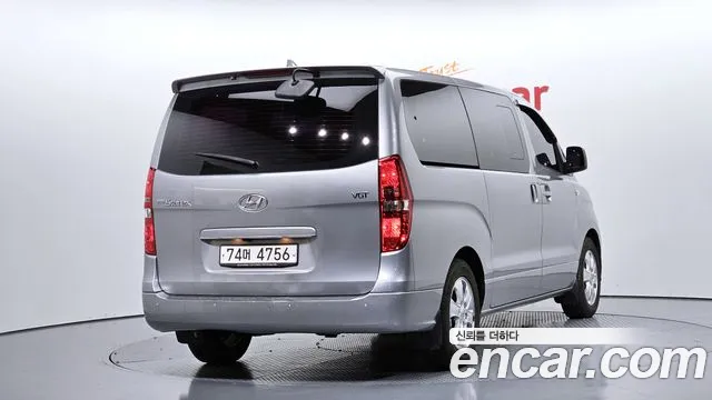Hyundai Starex — фото 2