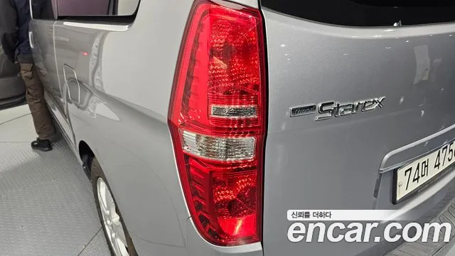 Hyundai Starex — фото 23