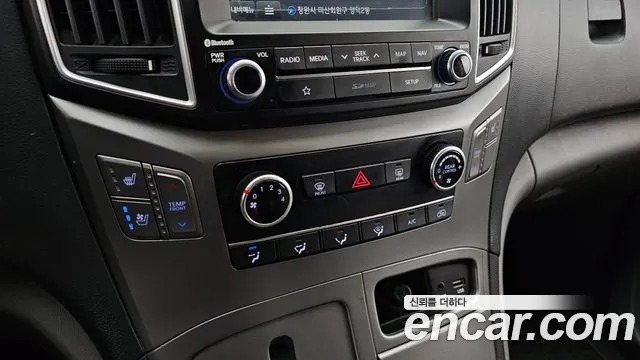 Hyundai Starex — фото 31