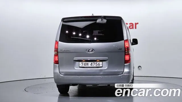 Hyundai Starex — фото 4