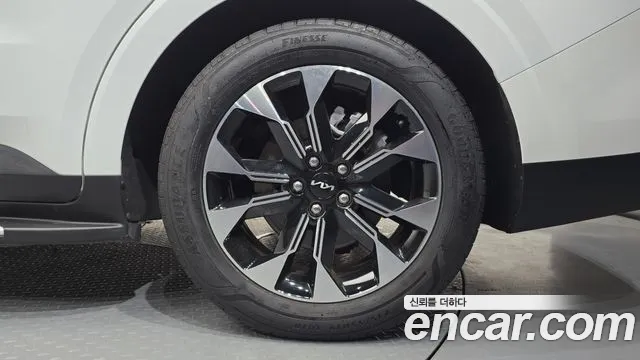 Kia Carnival — фото 21