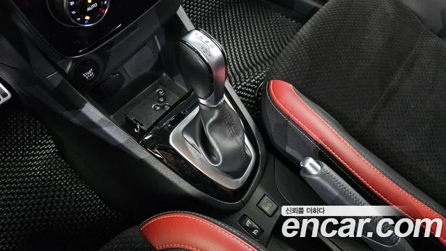 Renault Clio — фото 9