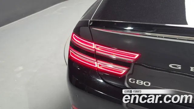 Genesis G80 — фото 23
