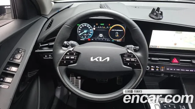 Kia Niro — фото 14
