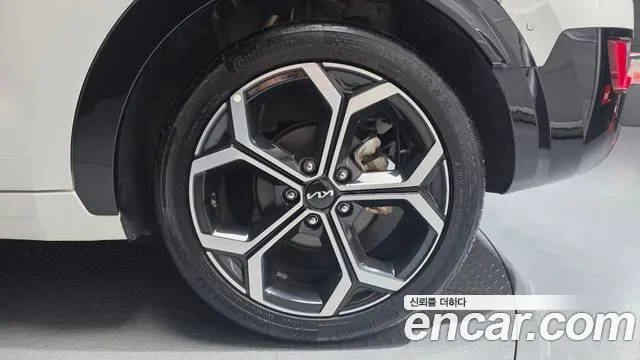 Kia Niro — фото 21