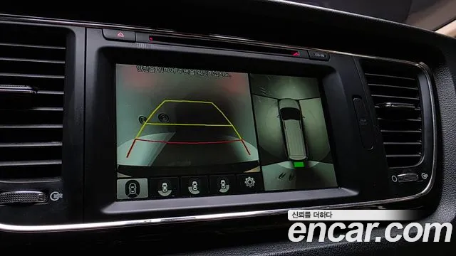Kia Carnival — фото 15