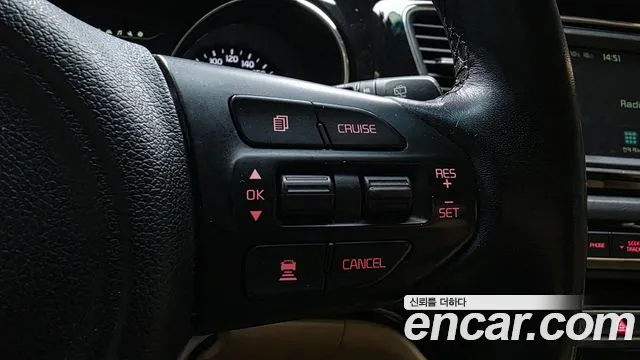 Kia Carnival — фото 17