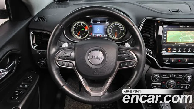 Jeep Cherokee — фото 13