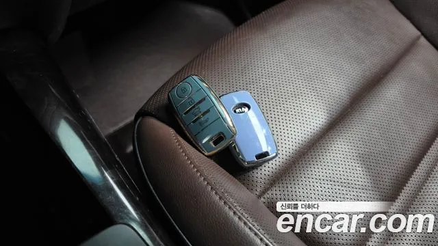 Kia Sorento — фото 15