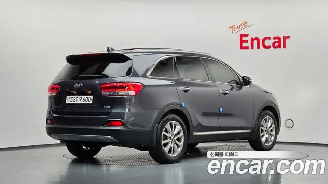 Kia Sorento — фото 2
