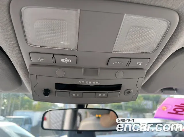 Hyundai Starex — фото 14