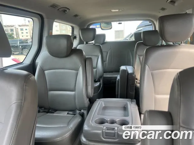 Hyundai Starex — фото 10