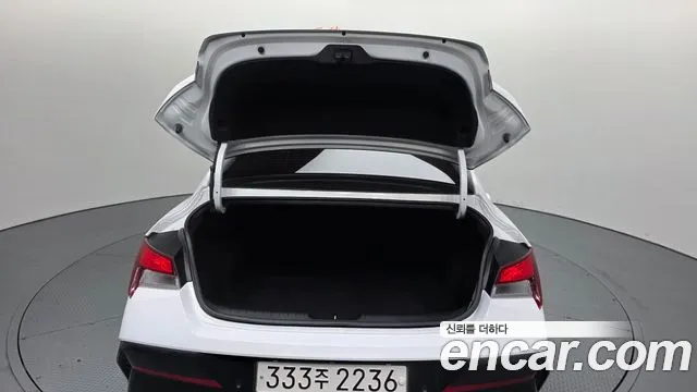 Hyundai Avante — фото 19