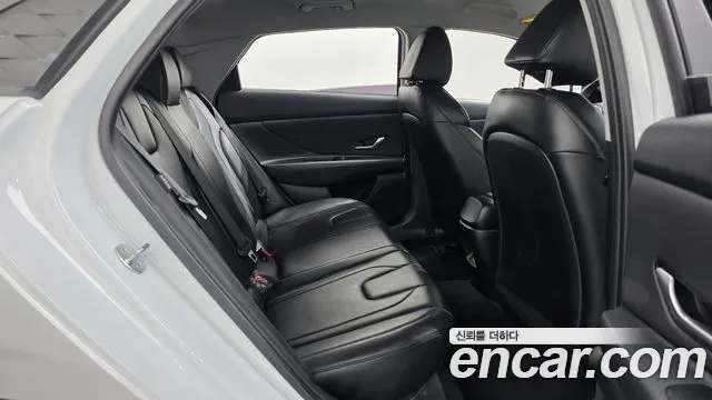 Hyundai Avante — фото 10