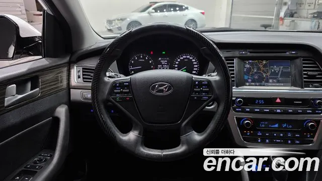 Hyundai Sonata — фото 15