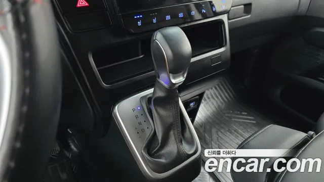Hyundai Staria — фото 9