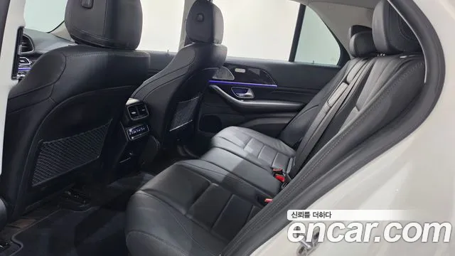 Mercedes-Benz GLE-Class — фото 12