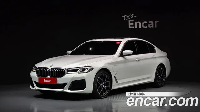 BMW 5-Series — фото 1