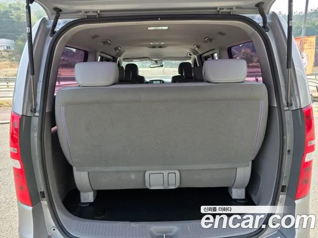 Hyundai Starex — фото 11