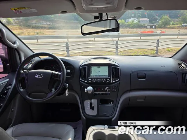 Hyundai Starex — фото 12