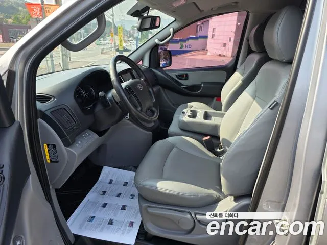 Hyundai Starex — фото 13