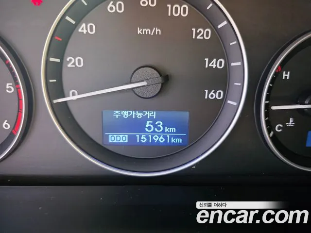 Hyundai Starex — фото 14