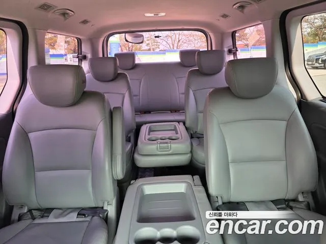 Hyundai Starex — фото 19