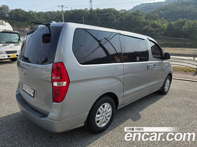 Hyundai Starex — фото 4