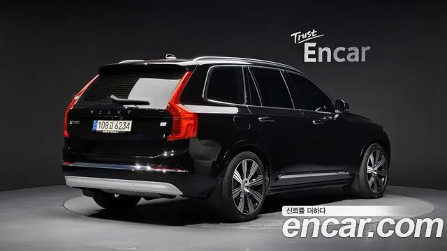 Volvo XC90 — фото 1