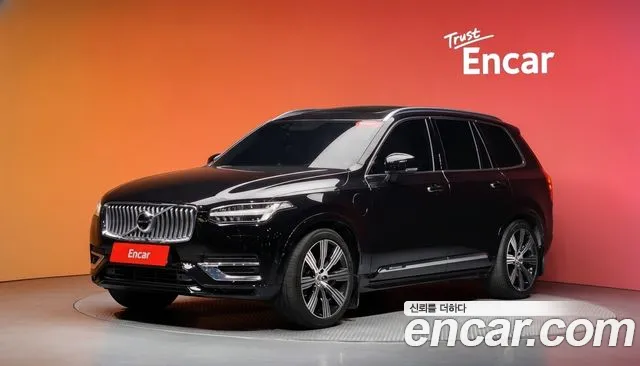 Volvo XC90 — фото 20