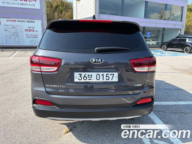 Kia Sorento — фото 4
