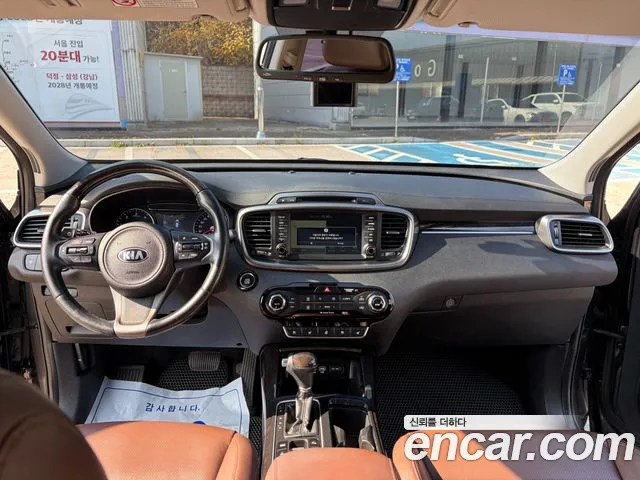Kia Sorento — фото 5