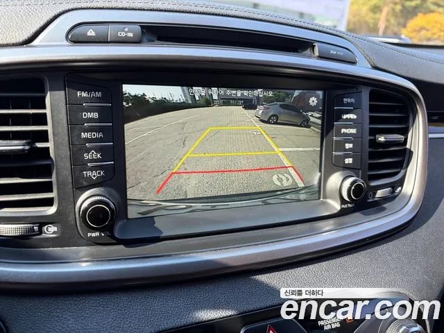 Kia Sorento — фото 8