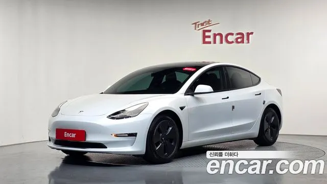 Tesla Model 3 — фото 1