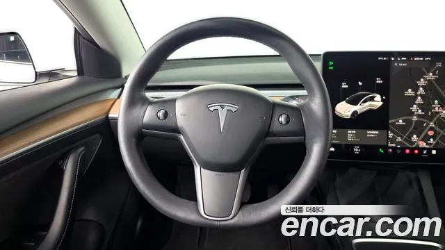 Tesla Model 3 — фото 13