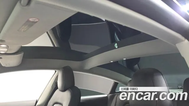Tesla Model 3 — фото 17