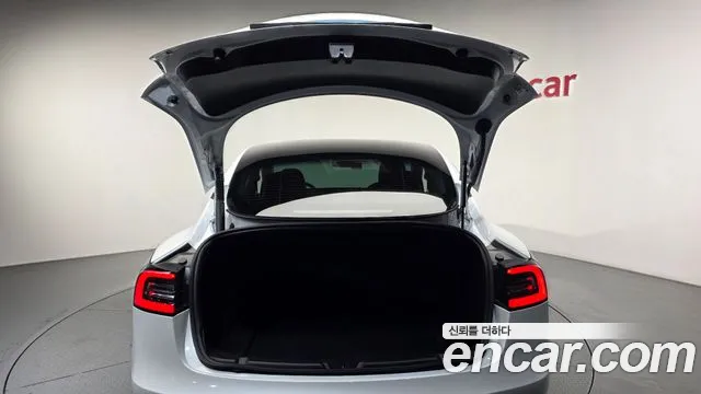 Tesla Model 3 — фото 19