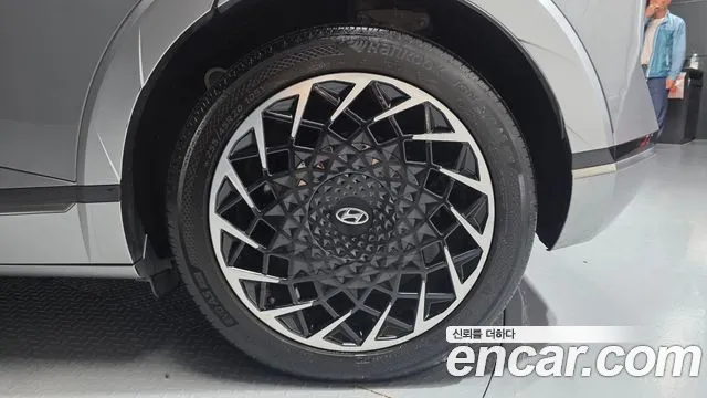 Hyundai Ioniq 5 — фото 21