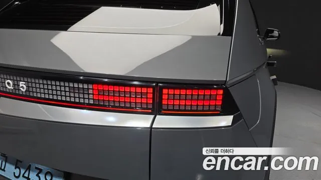 Hyundai Ioniq 5 — фото 23