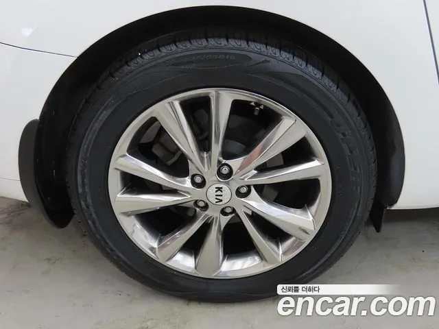 Kia Carnival — фото 20