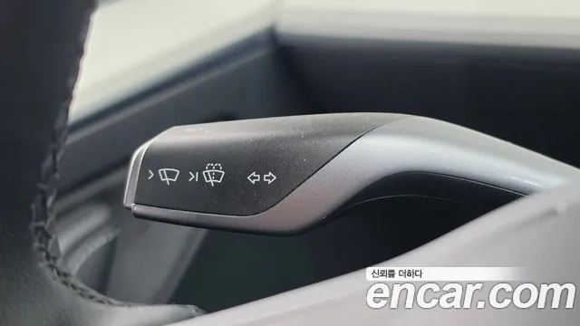 Tesla Model Y — фото 30